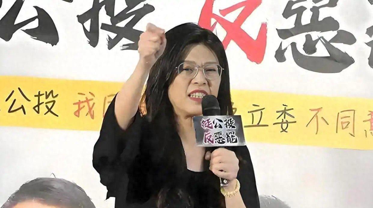 华体会体育-国民党党主席稳了？郑丽文怒批蓝营：不敢认中国人就去民进党！
